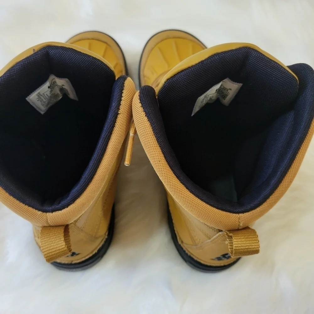 Nike stylish acg